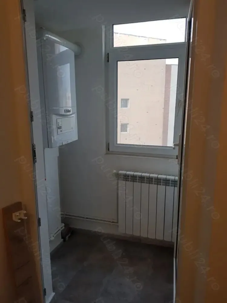 De inchiriat – Apartament 1 camera - Mazepa 1 - Va propunem spre inchiriere un apartament cu 1 camera, situat in cartierul Mazepa 1, intr-o zona centrala si foarte cautata, la doar cativa pasi de Faleza Dunarii si Union Jack. Apartamentul are o suprafata de 34 mp si este pozitionat la etajul 6 din 8 al unui imobil dotat cu lift. Locuinta este complet mobilata si utilata, beneficiind de centrala termica proprie, aer conditionat si doua balcoane, oferind confort si functionalitate. Proprietatea este ideala pentru o persoana sau un cuplu, fiind pregatita pentru mutare imediata. Pret chirie: 350 euro/luna Garantie: 350 euro Se percepe comisionul agentiei Detalii suplimentare si programari la telefon 0746.252.252 -- Liliana Ene, consilier imobiliar Mag Invest }}