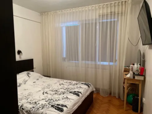 Apartament cu 3 camere în zona, mobilat si utilat - Piata Centrala