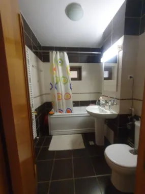 De vanzare – Apartament 3 camere | Complex Vega, Strada Tecuci, Galati