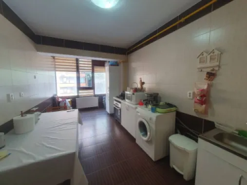 De vanzare – Apartament 3 camere | Complex Vega, Strada Tecuci, Galati