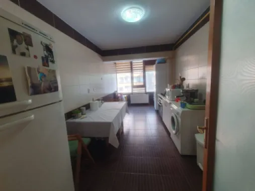 De vanzare – Apartament 3 camere | Complex Vega, Strada Tecuci, Galati