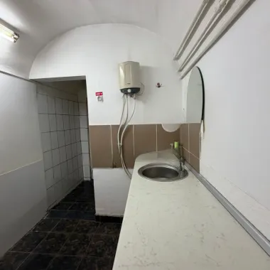 Spațiu comercial de vânzare – Vad excelent, aproape de Piața Cibin!