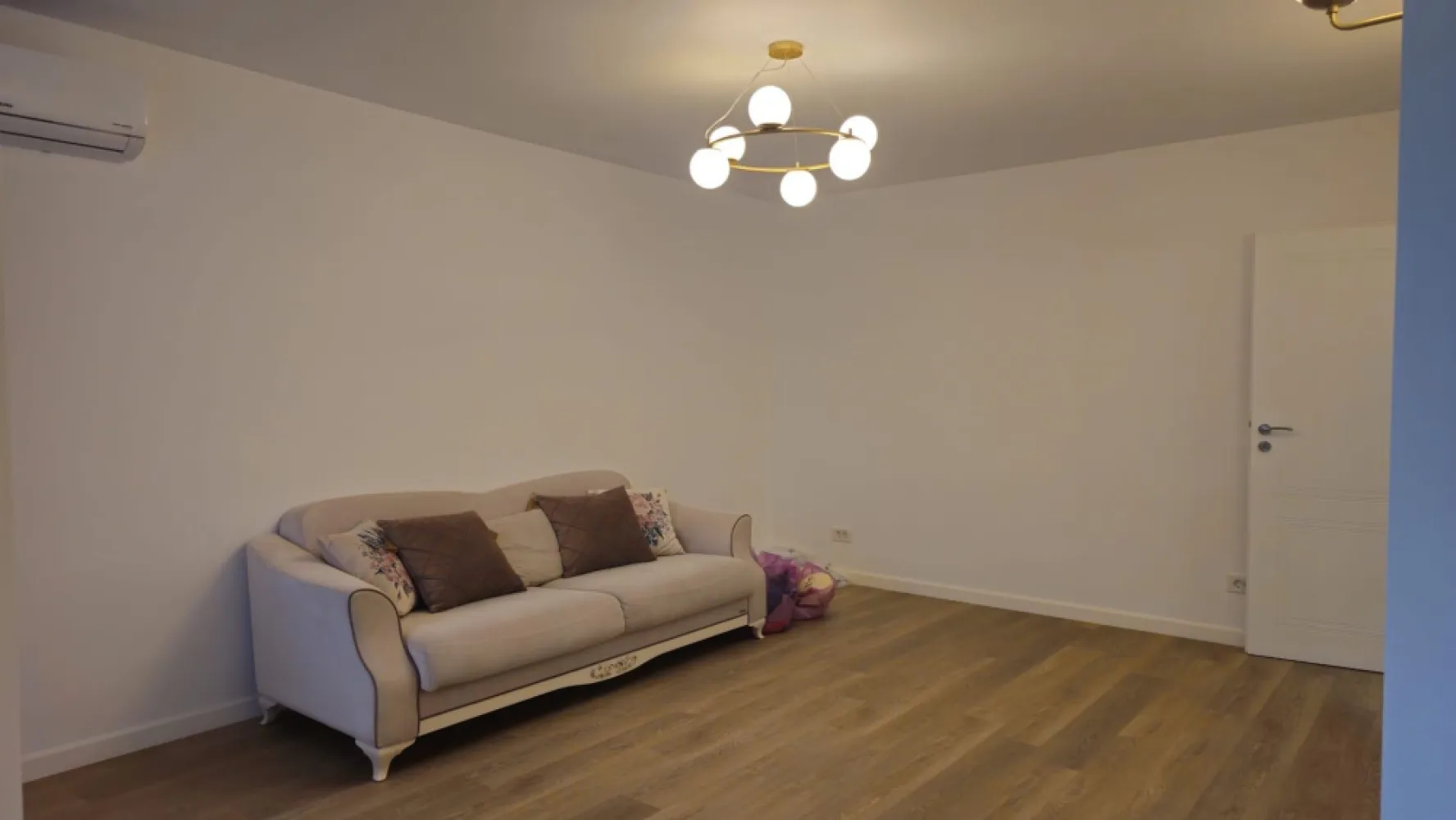 Exclusivitate - Apartament 3 camere, 92 mp - Faleza Dunarii, COMISION 0%