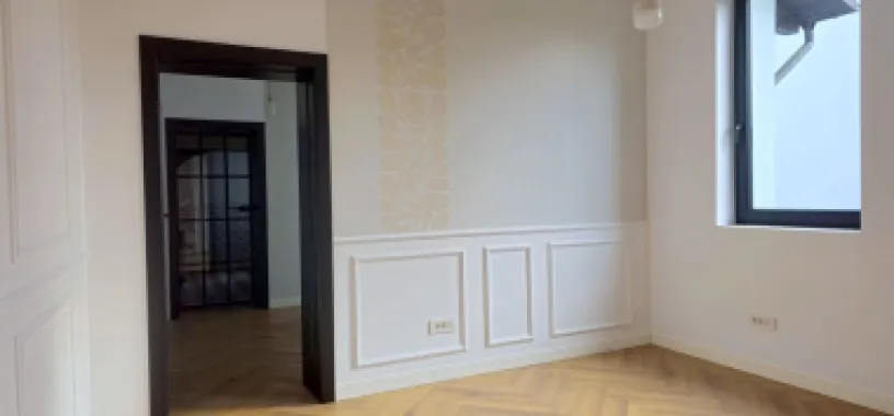 Casă renovată integral – ideală pentru birou/cabinet, sediu de firma