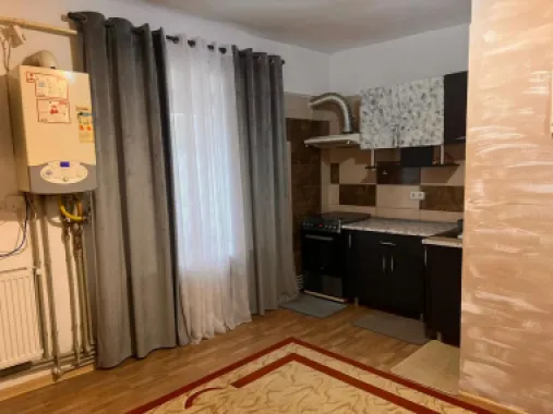 Apartament cu 2 camere, etaj 1 - zona centrala