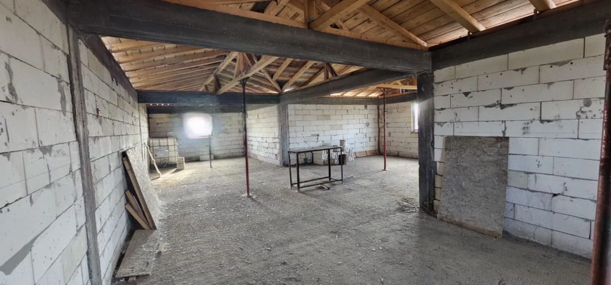 Casa la rosu Bariera Traian, teren 896 mp, 175.000 EUR