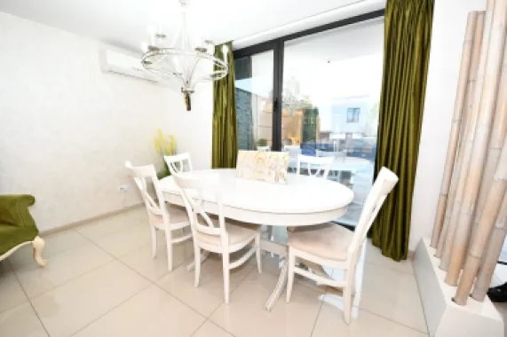 De vanzare – In exclusivitate, Vila in Brates Lake