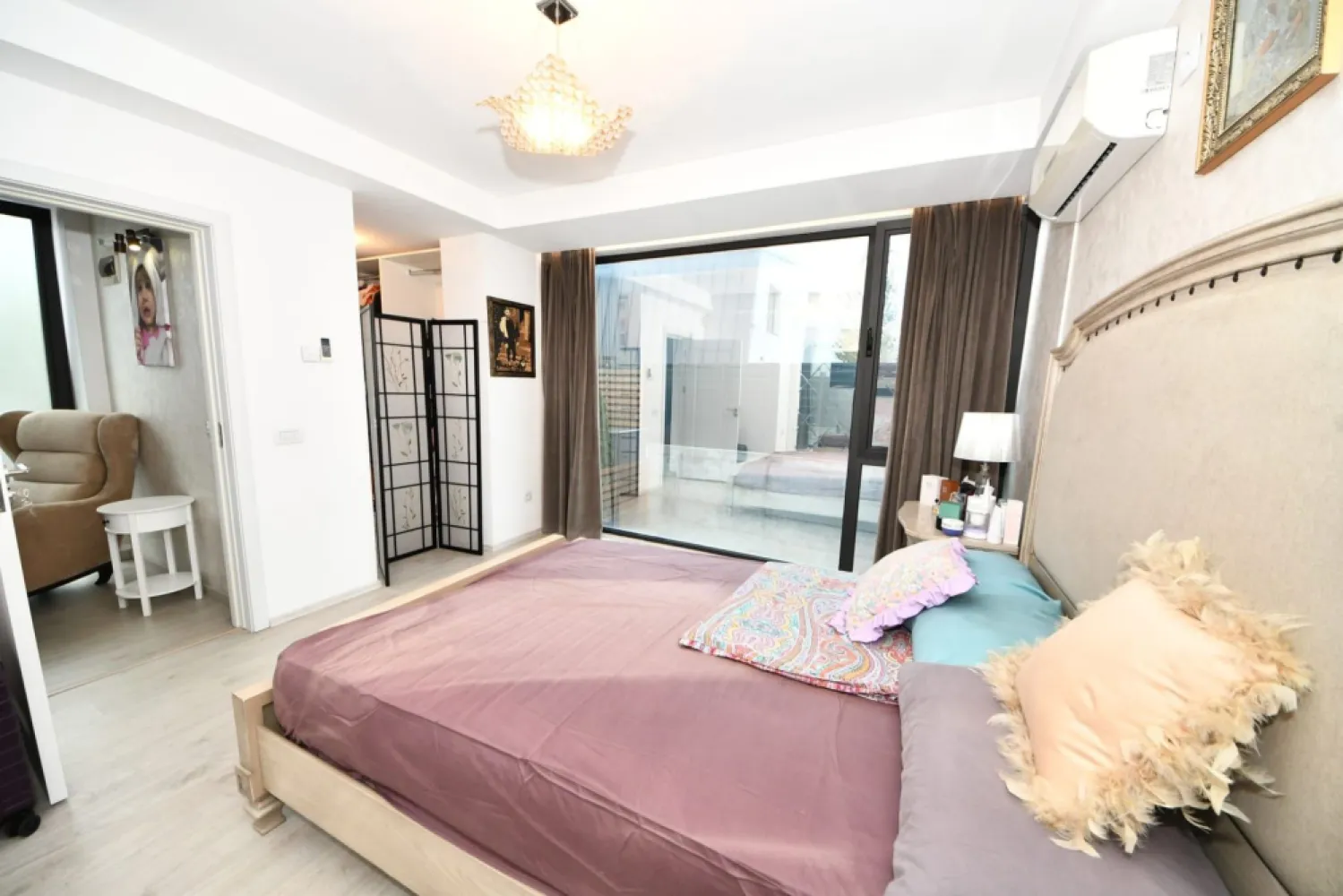 De vanzare – In exclusivitate, Vila in Brates Lake