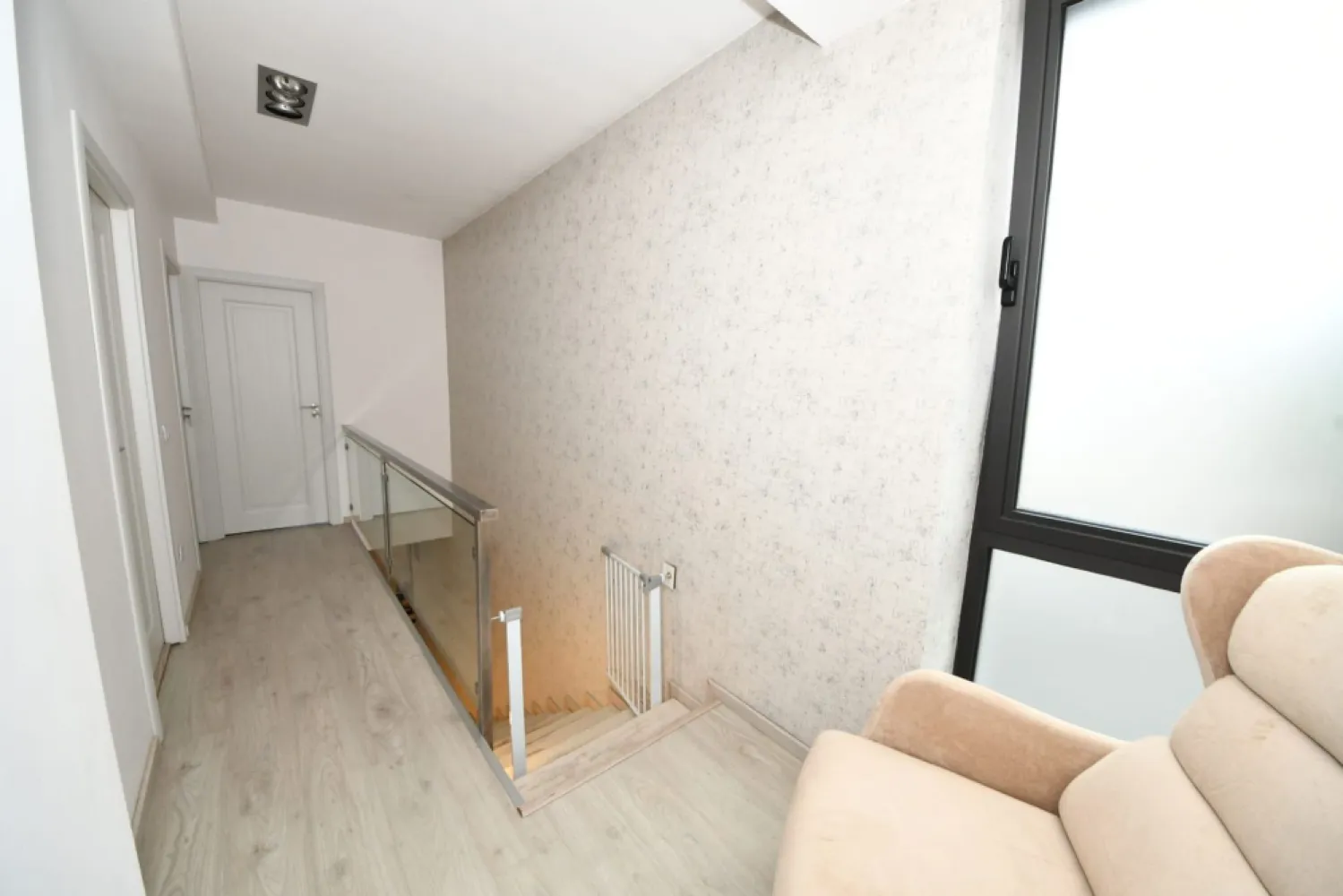 De vanzare – In exclusivitate, Vila in Brates Lake