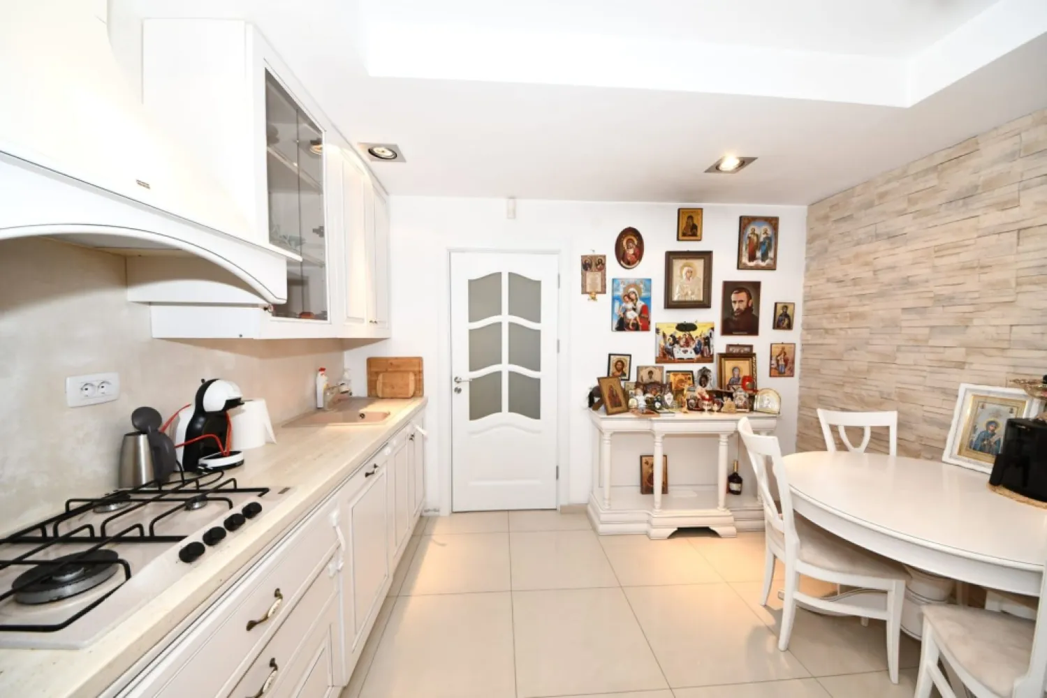 De vanzare – In exclusivitate, Vila in Brates Lake