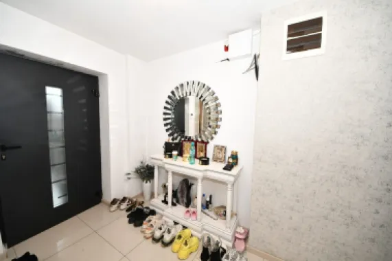 De vanzare – In exclusivitate, Vila in Brates Lake