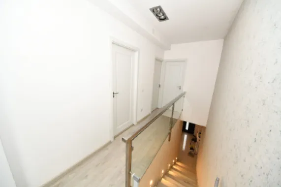 De vanzare – In exclusivitate, Vila in Brates Lake