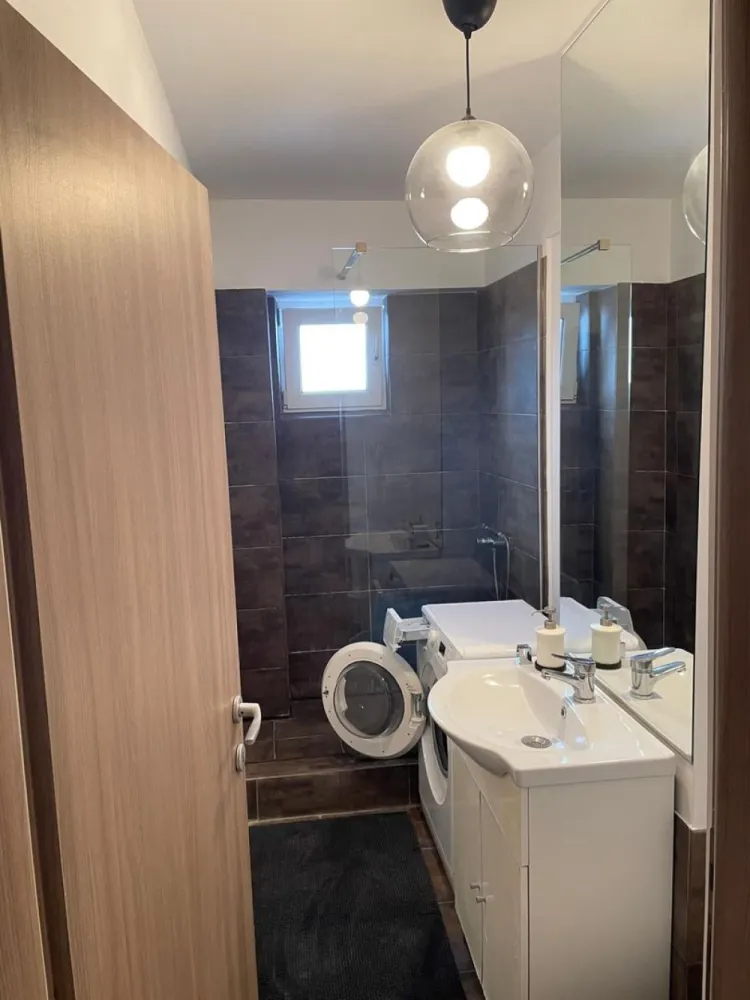 Apartament cu o camera – Faleza Dunarii, langa Union Jack, 44 mp