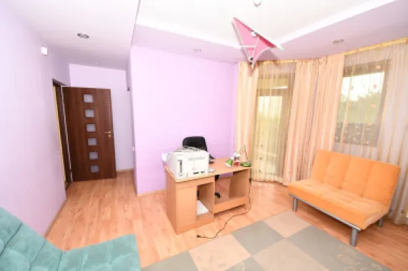 Vila spatioasa, constructie solida, zona micro 17 – Galati