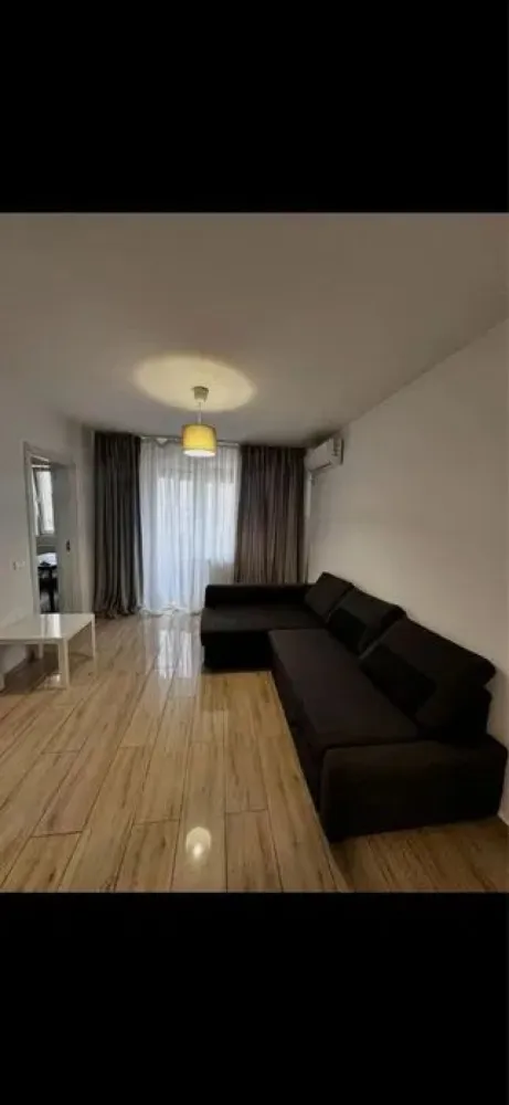 Garsoniera de Vanzare - 33 mp - Zona Drumul Fermei - Se oferă spre vânzare o garsonieră cochetă și modern amenajată, situată in zona Drumul Fermei, în Popești-Leordeni, ideală atât pentru locuit, cât și pentru investiție.

📐 Suprafață utilă: 33 mp
 - ETAJ 2/2
🛋 Complet mobilată și utilată
🚗 Loc de parcare inclus
✨ Amenajare în stil boutique, cu finisaje moderne și atmosferă elegantă

Garsoniera este compartimentată eficient, luminoasă și pregătită pentru mutare imediată. Dispune de mobilier atent ales, electrocasnice necesare și un design interior modern, care oferă confort și funcționalitate.

📍 Zonă liniștită, cu acces rapid către mijloace de transport, magazine, restaurante și puncte de interes.

Ideală pentru:

✔ Cupluri
✔ Persoane singure
✔ Investiție pentru închiriere

Pentru mai multe detalii sau programarea unei vizionări, vă rog să mă contactați.

AlexxImob ESTATE

TEL. 0751454742