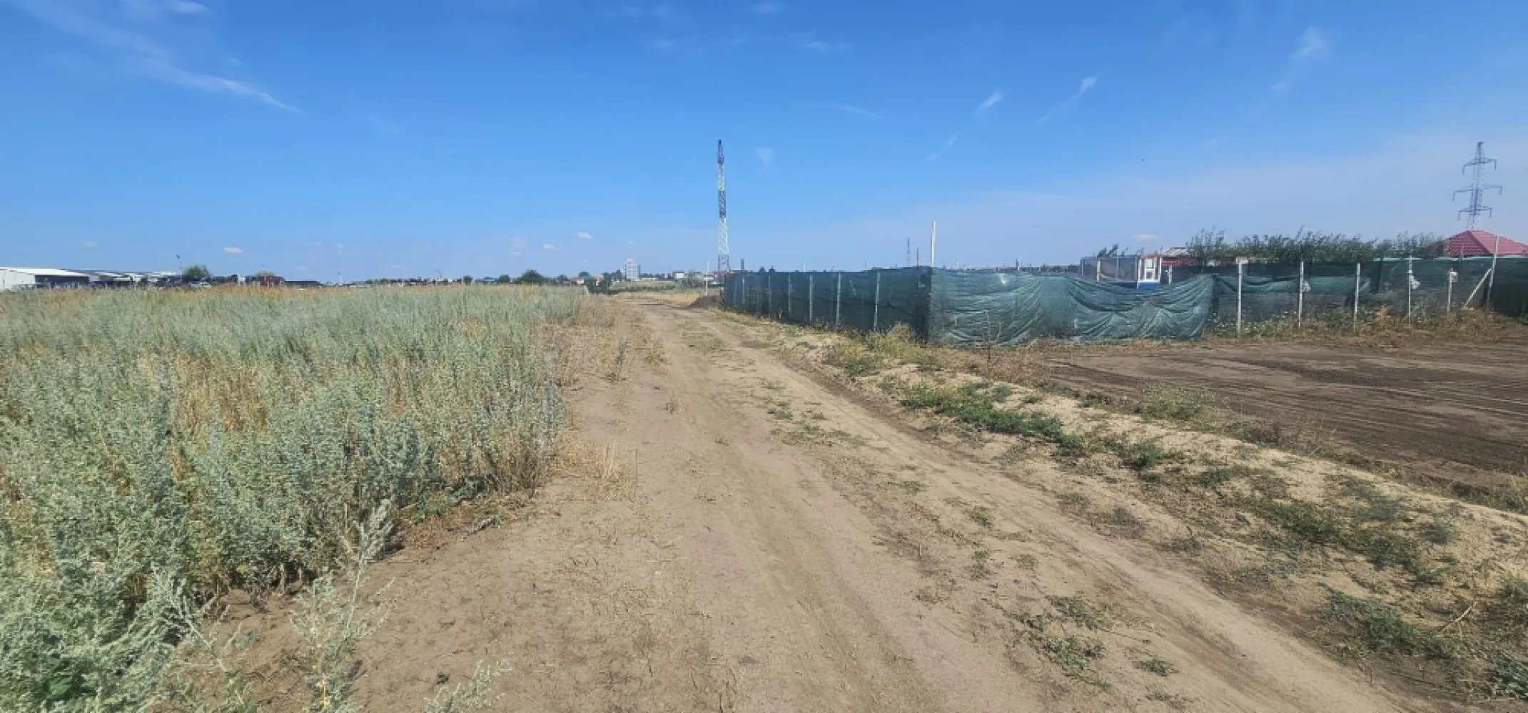 Teren de vanzare – Sat Costi, ideal pentru constructii sau investitii - Vânzare teren extravilan – Sat Costi, 250 mp, front stradal 14,5 ml Mag Invest oferă spre vânzare un teren extravilan situat în satul Costi, cu destinație ideală pentru construcții individuale. Terenul are o suprafață totală de 250 mp, cu front stradal de 14,5 ml și acces facil din drum pietruit. Utilități: Apă la limita proprietății Curent electric în imediata vecinătate Zona este liniștită, cu vecinătăți formate din locuințe noi și terenuri similare, ideală pentru dezvoltare rezidențială. Preț de vânzare: 9.700 € Contact: Ene Marian – 0740 949 871 - Mag Invest }}