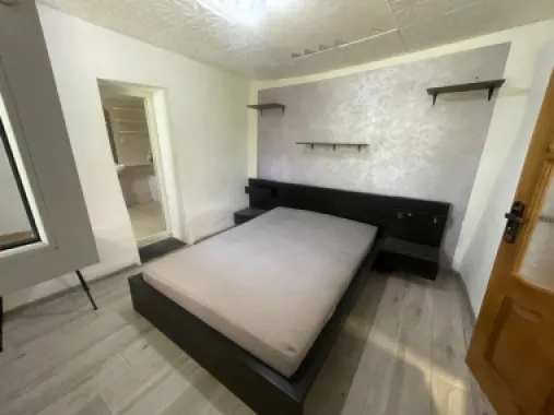 Casa de inchiriat, Micro 17 - curte spatioasa, loc de parcare