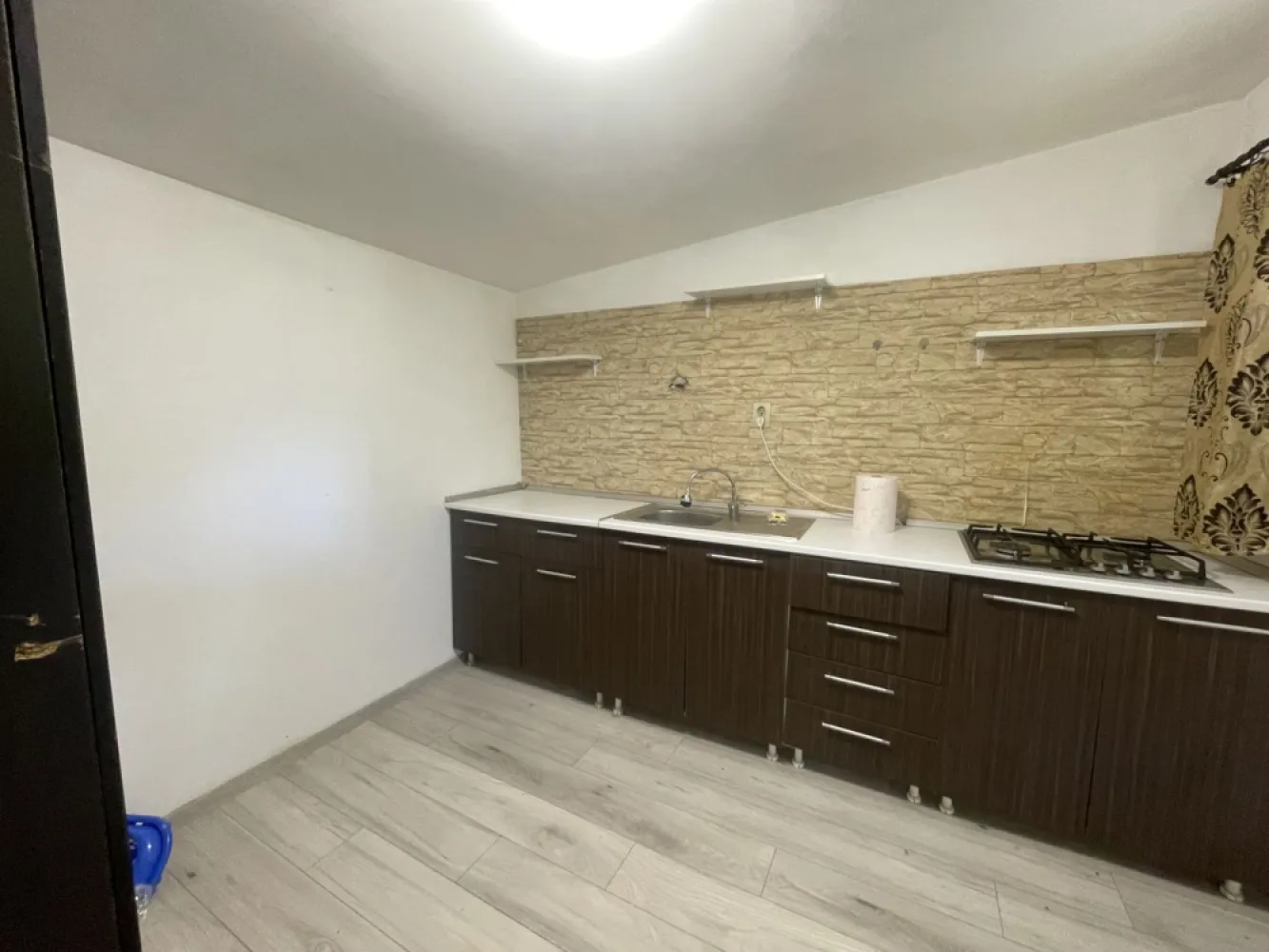 Casa de inchiriat, Micro 17 - curte spatioasa, loc de parcare