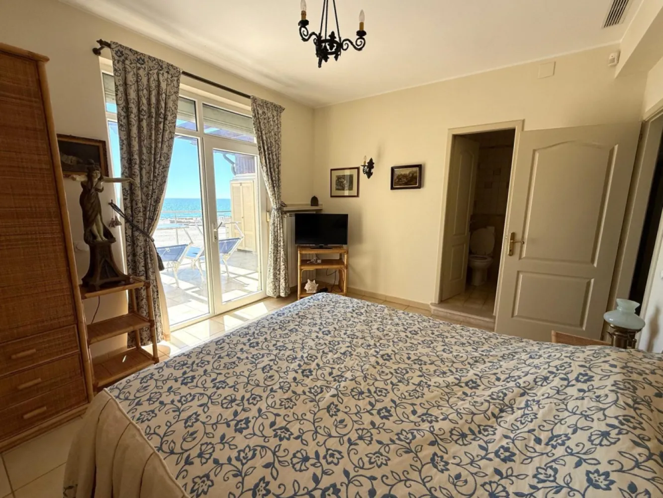 Apartament 4 camere, 101.21 mp, pe plaja Coral Beach – Navodari