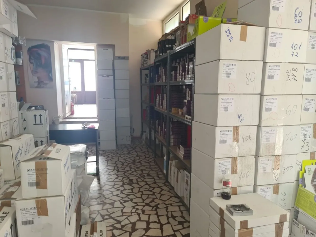 Vanzare - spatiu comercial – 85 mp – Strada Navelor/Carrefour - Spatiu comercial de vanzare – 85 mp, aproape de Faleza Dunarii – 97000 euro Agentia Mag Invest vă propune un spaţiu comercial ideal pentru investiţie sau afaceri proprii: Suprafaţă utilă: 85 mp Localizare: foarte aproape de Faleza Dunării – zonă centrală, intens circulată Condiţii: centrală termică proprie, compartimentare eficientă Vizibilitate: stradală, cu trafic pietonal intens Pret propus pentru tranzactionare 96.500 euro Comision agenție: 2% + TVA din valoarea tranzacției Pentru detalii suplimentare și pentru programarea unei vizionări, vă rugăm să contactați: Ene Marian – 0740 949 871 }}