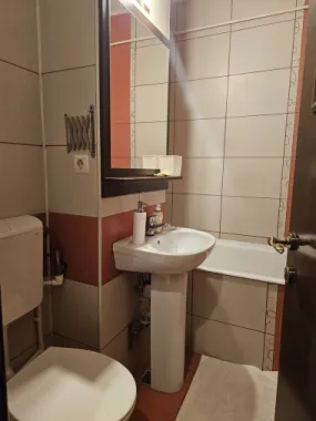 Apartament cu 3 camere, mobilat si utilat - Piata Centrala