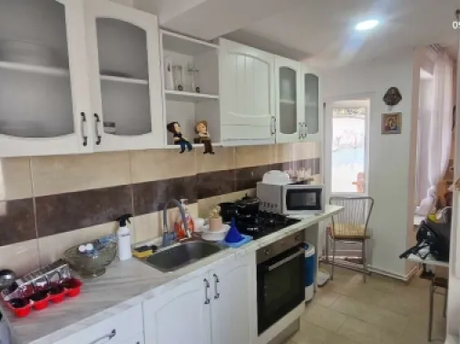 Casă + terasa, 50 mp - zona centrala - Grădina Publică