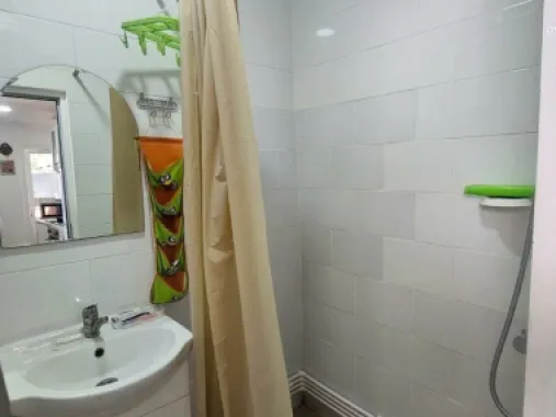 Casă + terasa, 50 mp - zona centrala - Grădina Publică