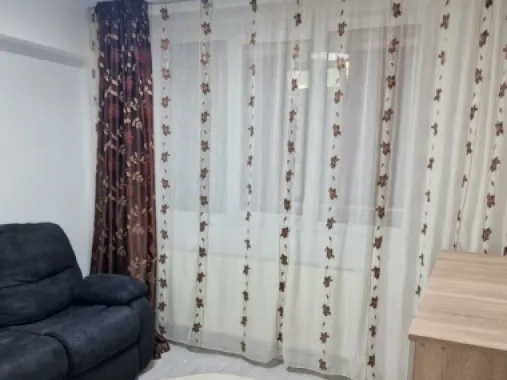 Apartament cu 3 camere, parter - zona Tiglina 2, CEC