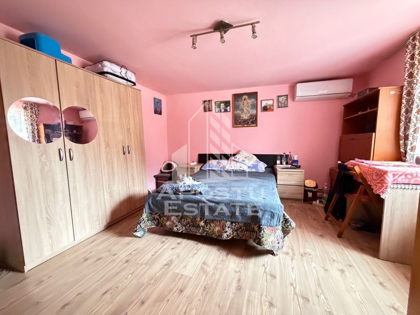 Apartament cu 2 camere la curte comuna, in zona Fabric, Timisoara