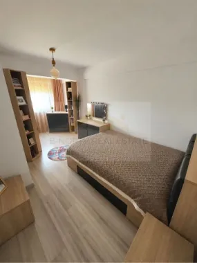 Vilă duplex de închiriat Popești-Leordeni | clinică / birouri / After-School