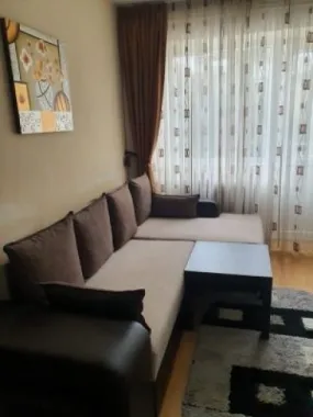 De vanzare apartament cu 2 camere etaj 1, Micro 38, 60.000 euro