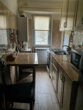 De vanzare apartament cu 2 camere etaj 1, Micro 38, 60.000 euro