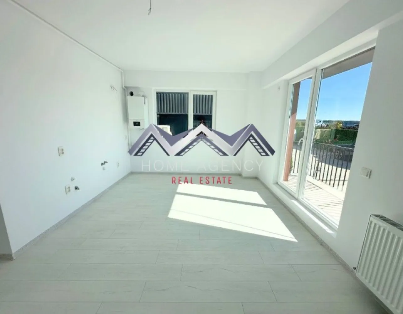 Apartamente moderne în Otopeni – perfecte pentru locuit sau investiție! - Descoperă două locuințe care îți oferă libertatea de a decide ce ți se potrivește mai bine – confort personal sau investiție imediată. Ambele apartamente se află într-un bloc nou, P+3R, parte dintr-un ansamblu rezidențial modern, aerisit și sigur, cu acces controlat și zone verzi amenajate. Varianta 1 – parter/3, nemobilat, 41.90 mp utili + balcon 4.70 mp - Perfect pentru cei care vor să-și creeze propriul stil. - Orientare Sud-Est, cu un geam în plus față de etaj – lumină naturală din belșug și un ambient mai aerisit. - Apartament nemobilat, ideal dacă vrei să-l amenajezi după gustul tău. - Un spațiu excelent pentru locuit sau pentru o investiție unde tu decizi amenajarea. - Preț avantajos. - Ideal pentru cei care își doresc personalizare totală, investitori care vor să optimizeze bugetul sau cei care preferă acces facil, fără urcat de scări. Varianta 2 – etaj 2/3, complet mobilat & utilat, 46.1 mp utili + balcon 4.80 mp (preț diferit) - Soluția „la cheie”: te muți imediat sau îl închiriezi din prima zi. - Orientare Sud, lumină toată ziua. - Balcon închis pe laterale – perfect ca spațiu suplimentar de lucru sau relaxare. - Apartament complet mobilat și utilat, cu design modern și finisaje atent alese. - Totul este pregătit pentru tine: doar îți aduci bagajele. - Ideal și pentru investiție: se poate închiria imediat, fără costuri suplimentare. - Ideal pentru: cei care vor confort instant, investitori care doresc randament rapid sau persoane cu un stil de viață activ, fără timp pentru amenajări interioare. Avantaje comune pentru ambele variante: - Loc de parcare inclus în preț. - TVA inclus în preț. - Comision 0% – achiziție direct de la dezvoltator - Ansamblu modern, liniștit, cu acces controlat - Localizare excelentă: magazine, restaurante, stație de transport în comun, acces rapid către DN1, centură, Aeroport, Pipera - Consultanță gratuită și brokeraj financiar fără costuri suplimentare Tu alegi ce ți se potrivește: flexibilitate și preț mai mic la parter sau confort și randament imediat la etaj Indiferent de varianta aleasă, obții o locuință modernă, luminoasă și bine poziționată – perfectă pentru "acasă" sau ca investiție sigură. 📞 Sună acum și programează o vizionare cu echipa de vânzări! }}