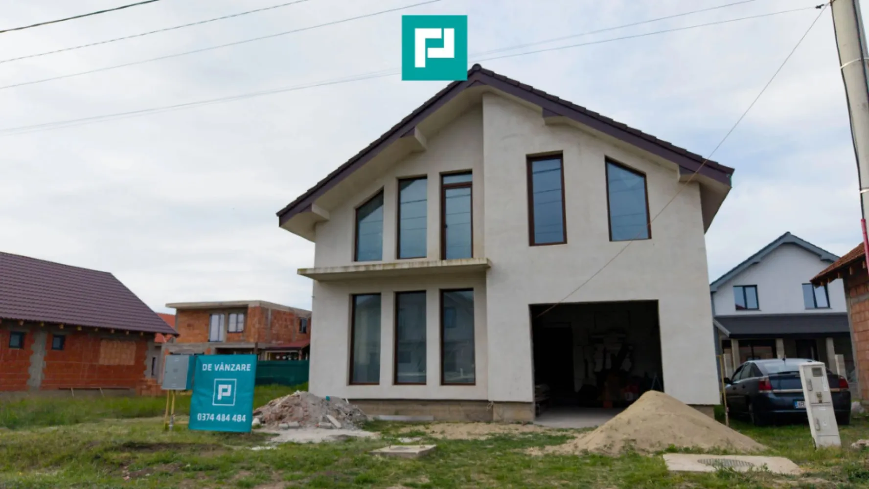 Casă impunătoare la gri în Curtici - Casă impunătoare de vânzare în Curtici – Zona Rezidențială Nouă

Descoperă confortul unei locuințe moderne, spațioase și extrem de luminoase, situată într-una dintre cele mai liniștite și apreciate zone noi din Curtici. Proprietatea este ideală pentru o familie care își dorește spațiu, intimitate și libertatea de a-și personaliza finisajele exact după propriul stil. 
Casa este la gri dar culoarea o dai tu!!

Caracteristici principale:
Casă nouă, la gri
Suprafață generoasă de aproximativ 200 mp
Compartimentare ideală – 5 camere
2 băi
Scări interioare
Dressinguri
Spații depozitare
Holuri mari
Bucătărie spațioasă cu cămară
2 balcoane
Ferestre tripan – eficiență termică și liniște
Garaj închis cu intrare în casă
Foarte luminoasă, cu spații aerisite
Zonă rezidențială nouă și liniștită

Utilități complete:
Gaz
Apă
Curent
Canalizare

Proprietatea oferă un echilibru perfect între eleganță, confort și funcționalitate, fiind alegerea ideală pentru cei care caută un cămin modern într-o zonă în continuă dezvoltare, aproape de Arad, dar departe de agitația orașului.

Curtici – cartier rezidențial nou, cu acces facil și atmosferă liniștită.

Curtici este o zonă aflată în dezvoltare rezidențială continuă, apreciată pentru liniște și accesul rapid către Arad. 

Pentru mai multe detalii și stabilirea unei vizionări asistate, contactează-mă la: 
Telefon: 0760672985
Email: jeanina.campan@propertylab.ro
Jeanina Câmpan - consultant imobiliar Propertylab

CP3031757