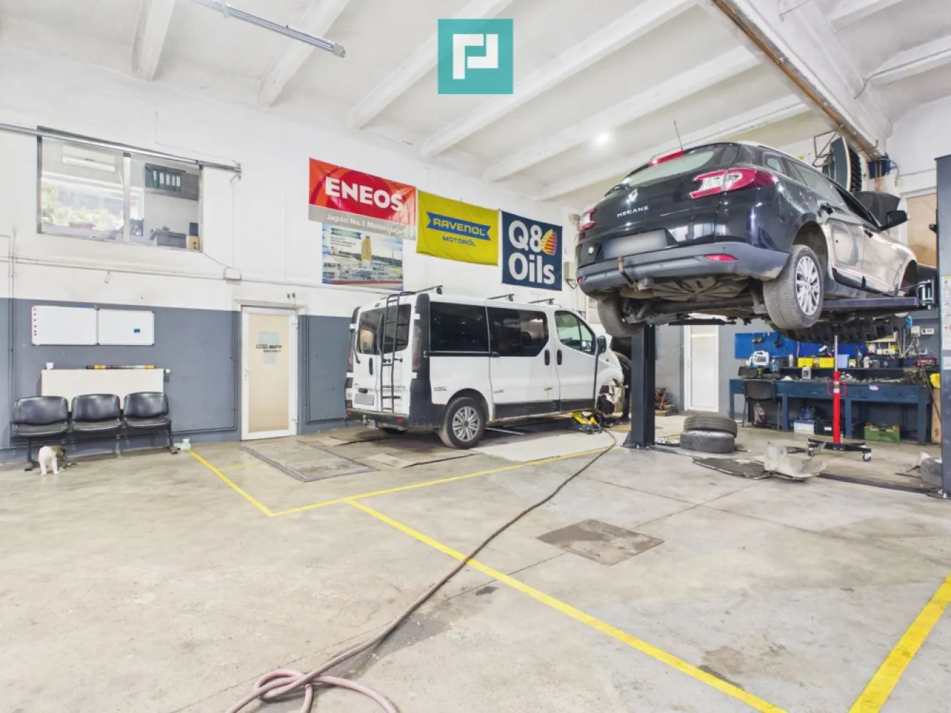 HALĂ INDUSTRIALĂ + SERVICE AUTO COMPLET ECHIPAT