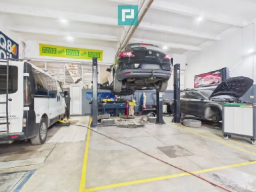HALĂ INDUSTRIALĂ + SERVICE AUTO COMPLET ECHIPAT