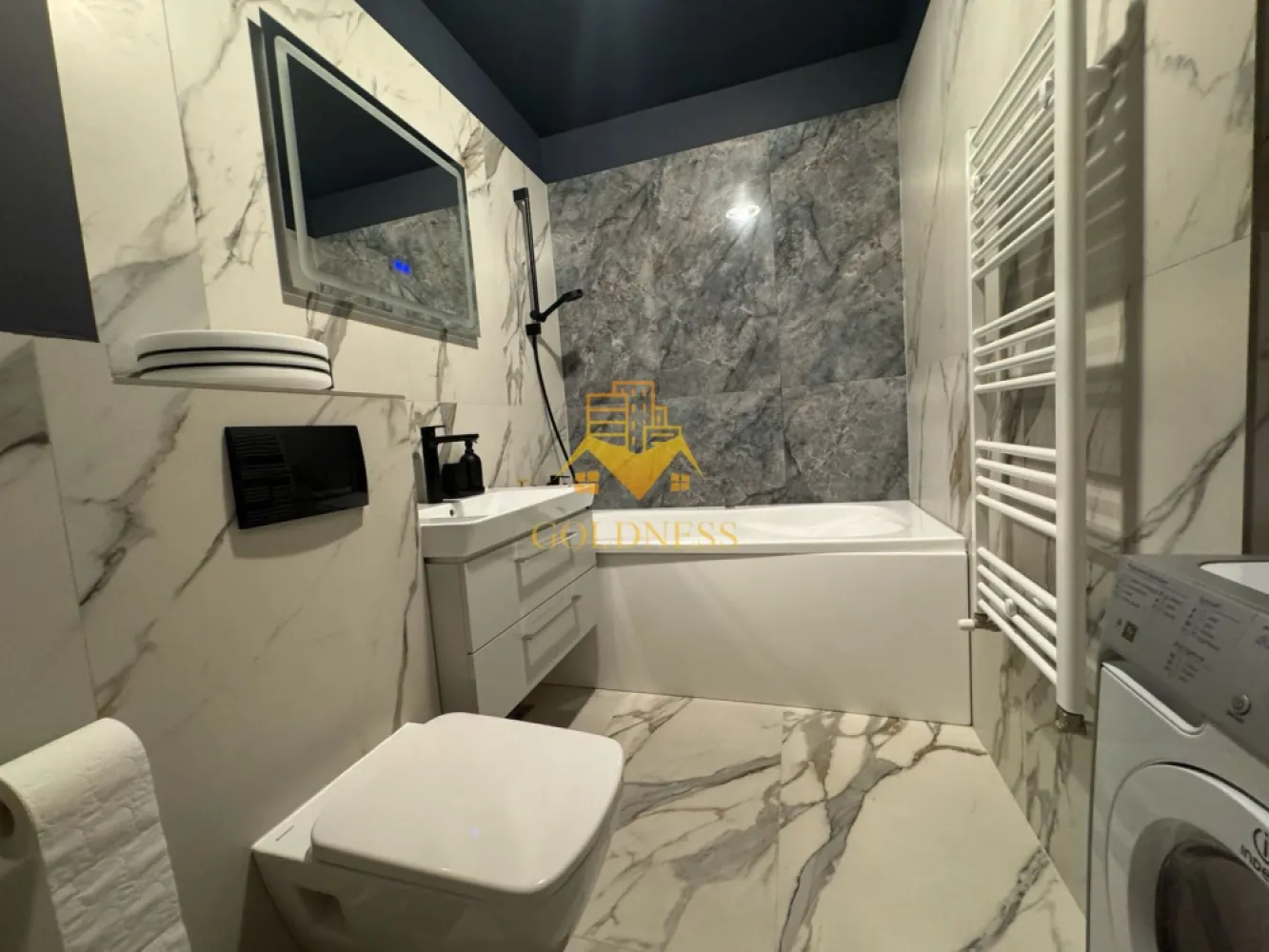 2 camere, premium, garaj, bloc nou, AC, Plopilor Zona Parcul Rozelor - GOLDNESS Imobiliare vă propune spre închiriere un apartament cu 2 camere complet mobilat și utilat, la etajul 7 într-un imobil de 10 etaje, în Cartierul Plopilor. Se poate inchiria parcare subterana cu 100 euro ! Se află în apropierea stațiilor de transport în comun, magazine, restaurante, spații verzi, farmacii, etc. Apartamentul este compartimentat astfel: - dormitor cu pat matrimonial, dressing, noptiere - living cu bucatarie open space complet utilată și mobilată, canapea extensibilă, loc de servit masa - baie cu cabina de dus, calorifer port prosop și dulap pentru depozitare. - terasa de 11 mp. Imobilul este dotat cu toate cele necesare- centrală proprie, frigider, aragaz, hotă, mașină de spălat haine, masina de spalat vase, etc. Dacă sunteți interesați de acest apartament și doriți să îl vizionați, dar și pentru alte oferte nu ezitați să ne contactați telefonic sau prin e-mail. Vă stăm la dispoziție! Pentru intermediere se percepe un comision de 50% din prețul chiriei! }}