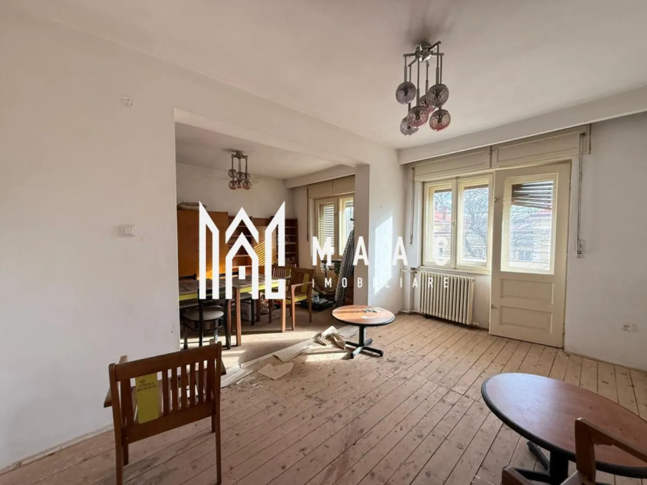 Apartament 3 camere la casa | Garaj | Balcon | Central