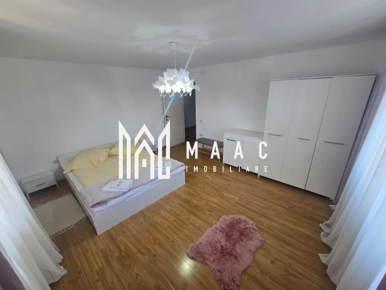 Casa 3 camere de inchiriat garaj curte Zona Tineretului