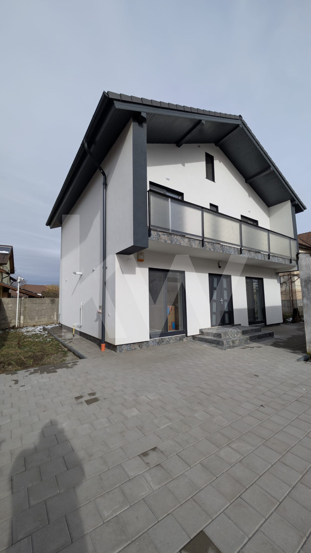 Casă individuală premium în Turnișor – 4 camere, curte mare, single în curte!