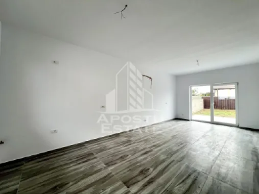 Casa individuala de vanzare pe parter, curte proprie, zona Sanandrei