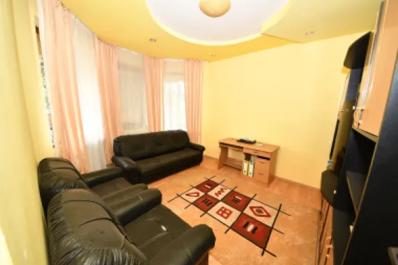 Vila spatioasa, pretabil pentru locuit/clinica, zona Micro 17 – Galati