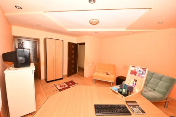 Vila spatioasa, pretabil pentru locuit/clinica, zona Micro 17 – Galati