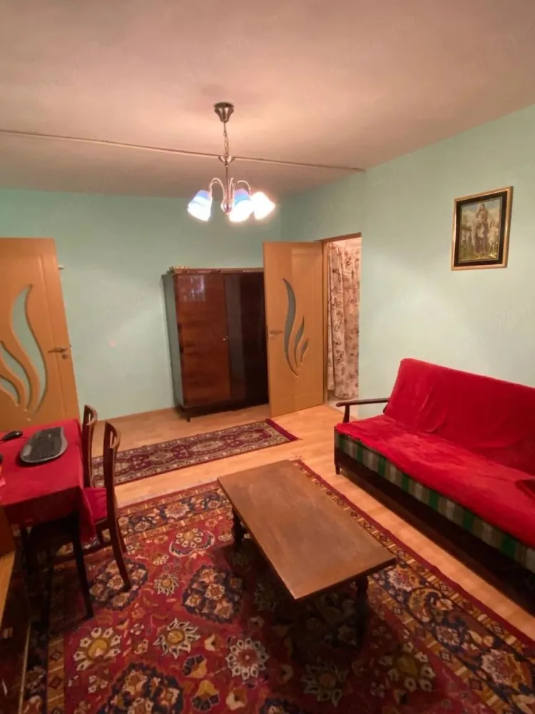 Apartament 2 Camere de Vanzare -Lujerului Metrou -50 mp - Vânzare apartament 2 camere – Lujerului, langa metrou.

Se oferă spre vânzare apartament cu 2 camere, situat în zona Lujerului, langa metrou. Apartamentul este ideal atât pentru locuit, cât și pentru investiție, având acces rapid către centre comerciale, mijloace de transport, școli și parcuri, PIATA LUJERULUI.

P/8

Locuința este compartimentată eficient, fiind compusă din:

living spațios
dormitor luminos
bucătărie
baie
balcon

Apartamentul este bine întreținut, luminos și situat într-un bloc curat, cu vecini liniștiți.

Conducta de gaz se afla la limita proprietatii (la usa)

Avantaje zonă:

metrou Lujerului 
acces rapid către Plaza România și AFI Cotroceni
magazine, farmacii, bănci și supermarketuri în apropiere
conexiuni rapide către toate zonele orașului

Pentru mai multe detalii și programări la vizionare, mă puteți contacta telefonic:

Alexximob Estate

tel. 0751454742

comision 0%