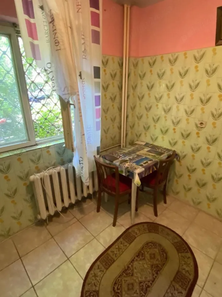 Apartament 2 Camere de Vanzare -Lujerului Metrou -50 mp