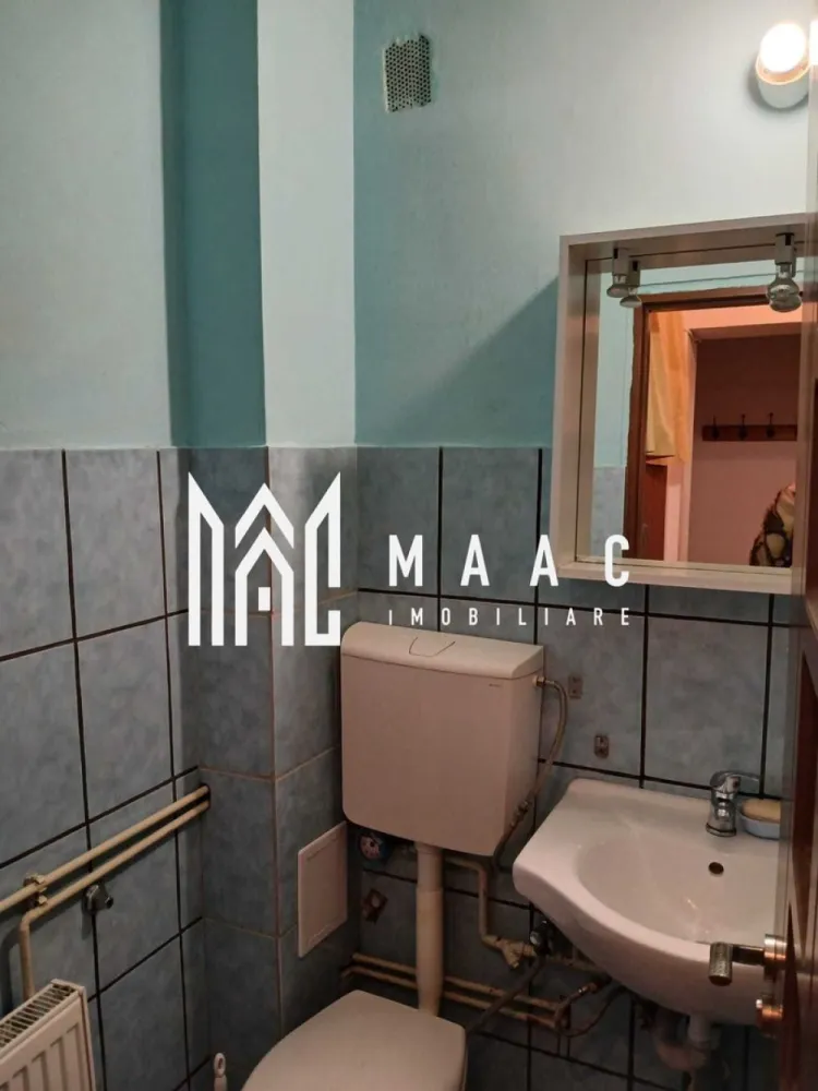 Vând apartament semidecomodat 47m2 - Vând aparatament în orașul Cisnădie (aprox. 10 km de orașul sibiu). -2 camere+ o sufragerie -o baie -o bucătărie -balcon -termopane -izolat -toate uitilitățile -centrală pe gaz -etaj 4 -acoperișul blocului este renovat recent }}