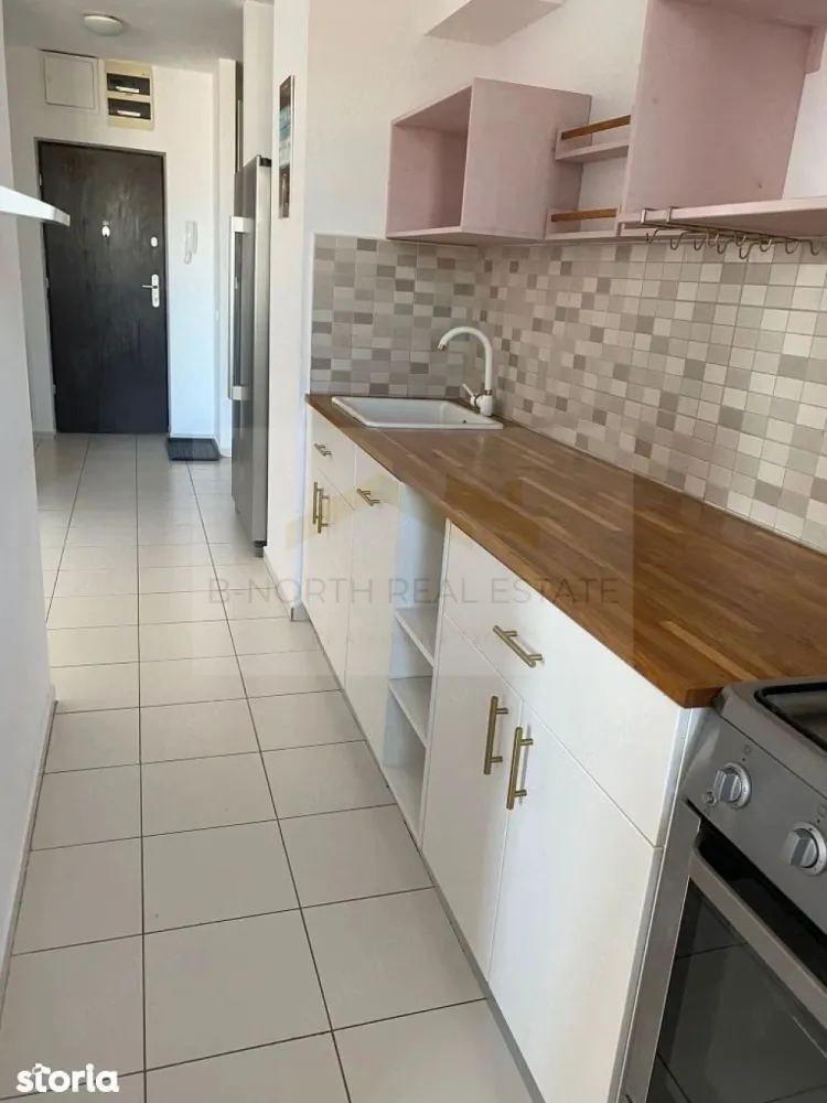 Apartament 2 camere de închiriat | Monaco Towers | Metrou Dimitrie Leonida - B-North Real Estate vă propune spre închiriere un apartament cu 2 camere, situat în complexul rezidențial Monaco Towers, pe Șoseaua Berceni nr. 96, la doar 1-2 minute de mers pe jos de stația de metrou Dimitrie Leonida.
Apartamentul are o suprafață utilă de 63 mp, este amplasat la etajul 13 din 20 și beneficiază de două balcoane, living generos cu bucătărie open-space și finisaje de calitate.

Caracteristici principale:

2 camere
Suprafață utilă: 63 mp
Compartimentare semidecomandată
Etaj 13 din 20
An construcție: 2011
2 balcoane
Living cu bucătărie open-space
Dormitor spațios
Disponibil imediat

Dotări și beneficii:

Aer condiționat LG
Bucătărie complet utilată
Parchet din lemn triplustratificat
Gresie și faianță premium
Tâmplărie Schüco cu geam termopan
Contorizare individuală pentru apă, gaz și căldură
Recepție și pază permanentă 24/7
3 lifturi Schindler
Parcare subterană
Sistem de detectare și stingere incendiu

Avantaje locație:

Monaco Towers – Șoseaua Berceni nr. 96
La 1-2 minute de mers pe jos de metrou Dimitrie Leonida
Stații STB în imediata apropiere
La parterul complexului: Mega Image, sală de fitness, Domino's Pizza și alte spații comerciale
Aproape de Metro, Jumbo, Auchan, Lidl, Kaufland, Selgros, Hornbach și Grand Arena Mall

Preț și condiții:

Chirie: 600 euro/lună
Garanție: o lună de chirie
Perioadă minimă de închiriere: 1 an

Pentru informații suplimentare și programarea unei vizionări, contactați B-North Real Estate.