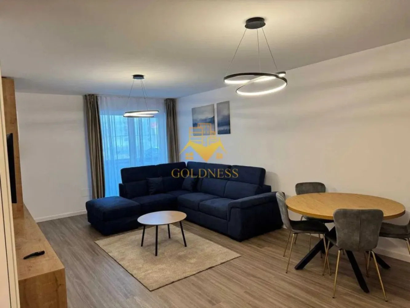 2 camere, modern, bloc nou, terasa, garaj, Iris,Zona Auchan,Elite City - GOLDNESS Imobiliare vă propune spre închiriere un apartament cu 2 camere complet mobilat și utilat, la parter într-un imobil de 7 etaje, în Cartierul Iris. Dispune de loc de parcare subterana! Se află în apropierea stațiilor de transport în comun, magazine, restaurante, spații verzi, farmacii, etc. Apartamentul este compartimentat astfel: - dormitor cu pat matrimonial, dressing, noptiere - living cu canapea extensibila, spatiu pentru depozitare TV, masuta cafea - bucatarie complet mobilata, utilata, loc de luat masa - baie cu cabina de dus, calorifer port prosop și dulap pentru depozitare. - terasa de 10 mp. Imobilul este dotat cu toate cele necesare- centrală proprie, frigider, aragaz, hotă, mașină de spălat haine, etc. Dacă sunteți interesați de acest apartament și doriți să îl vizionați, dar și pentru alte oferte nu ezitați să ne contactați telefonic sau prin e-mail. Vă stăm la dispoziție! Pentru intermediere se percepe un comision de 50% din prețul chiriei! }}