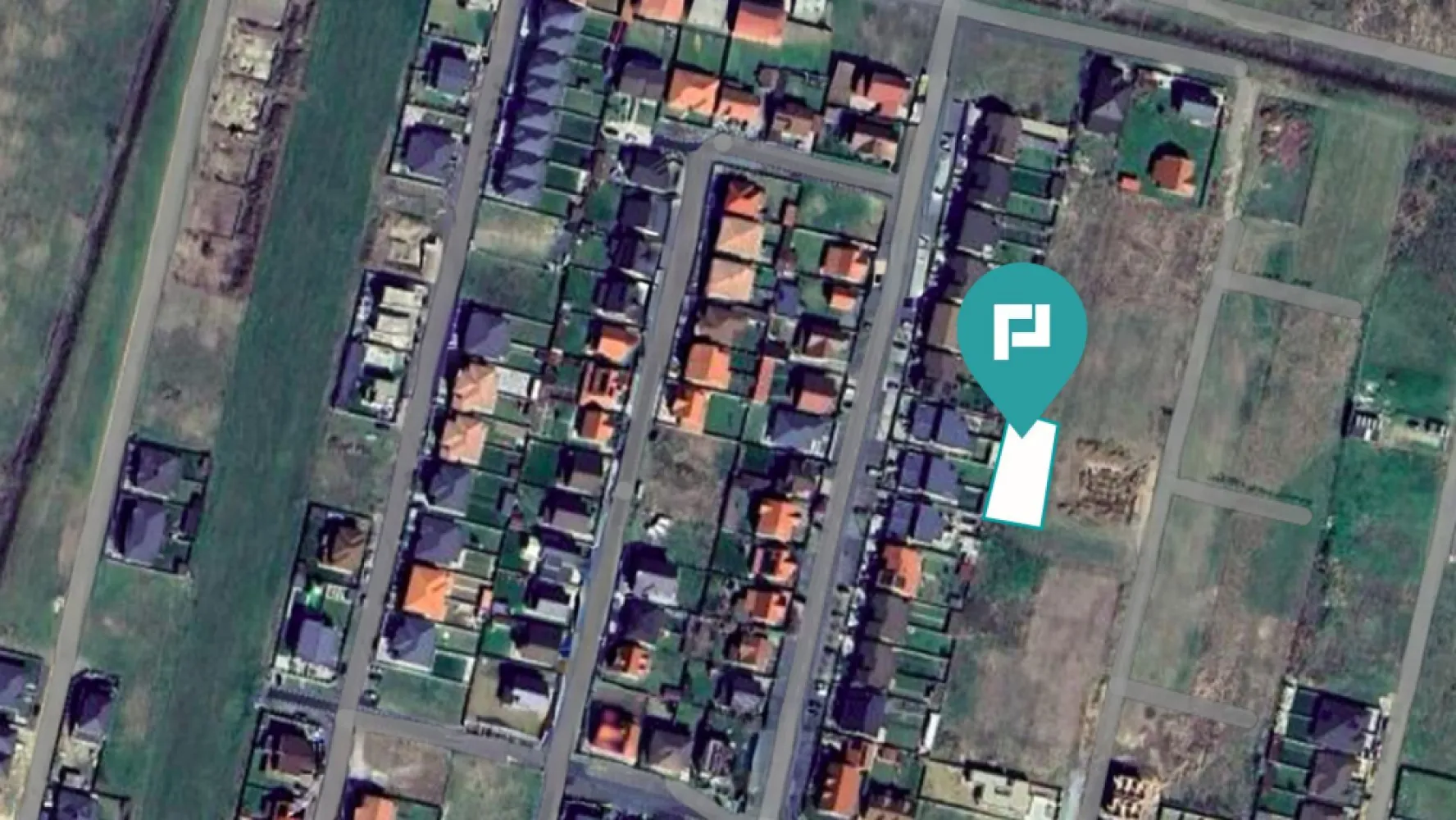 Teren intravilan 622 mp, Moșnița Nouă - PropertyLAB vă propune spre vânzare un teren intravilan de 622 mp în Moșnița Nouă

 Dacă visezi la o casă într-un loc liniștit, dar aproape de tot ce contează pentru tine și familia ta, acest teren poate fi începutul poveștii tale.

 Situat în Moșnița Nouă, într-o zonă aflată în plină dezvoltare, terenul beneficiază de acces facil la magazine, școli, farmacii și alte puncte de interes.

 Suprafață: 622 mp
 Front stradal: 16 ml
 Utilități: în imediata apropiere

Este alegerea perfectă pentru cei care își doresc un cămin într-o comunitate în creștere sau pentru cei care caută o investiție sigură.

Noi, echipa PropertyLAB, te ghidăm cu profesionalism și deschidere pe tot parcursul procesului de achiziție, pentru ca tu să faci alegerea potrivită.

Agent imobiliar: Cosmina Ciucioiu
Telefon: 0732 639 870
cosmina.ciucioiu@propertylab.ro
Cod Proprietate: 2710109
