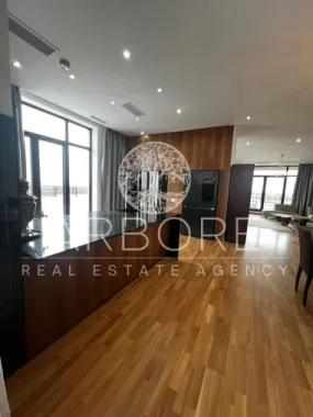 Penthouse 5 camere 250 mp lângă Ambasada SUA , zona Băneasa București